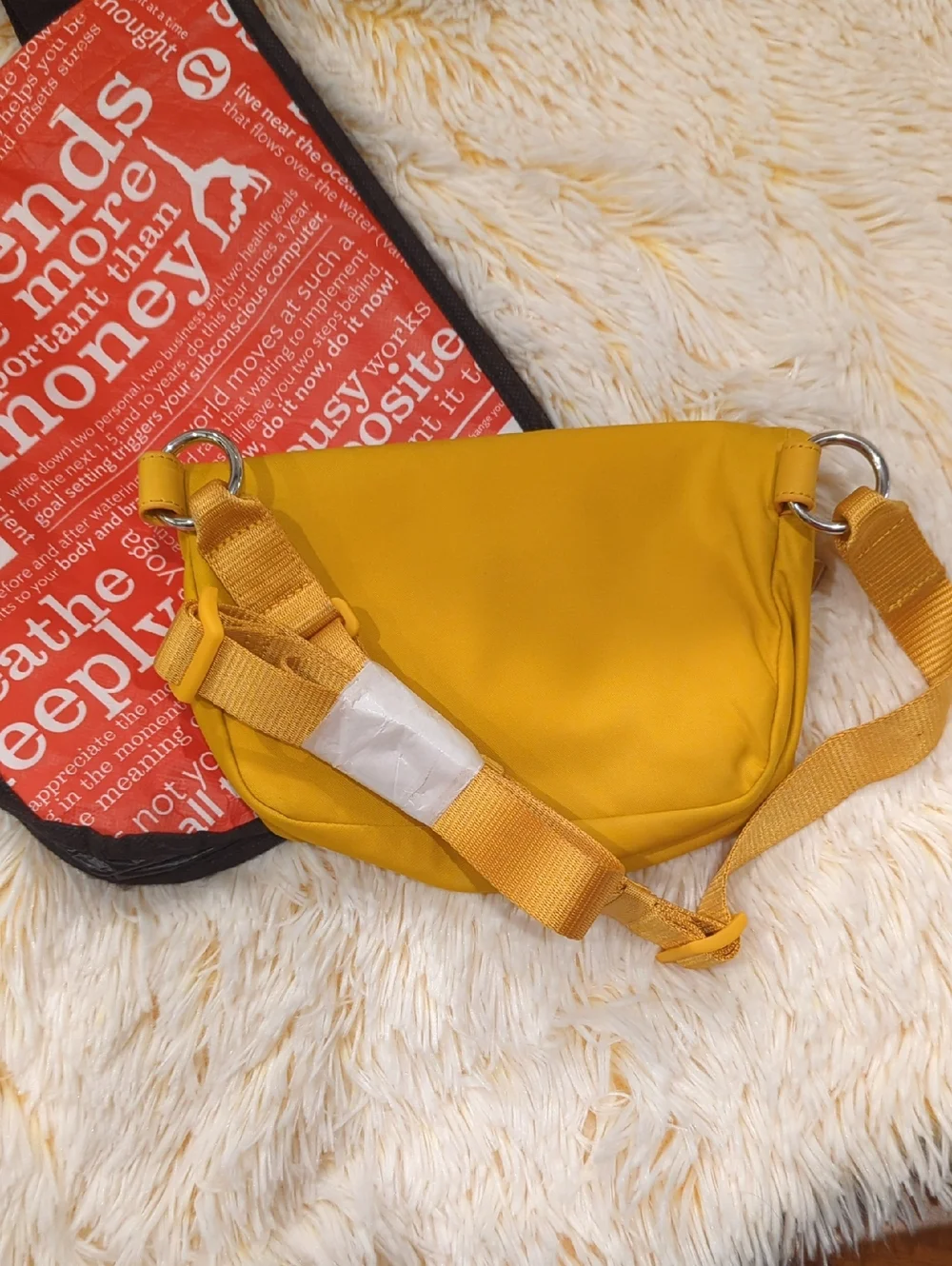 โค๏ธ๐Lululemon All Night Festival Bag *MicroGold Spice (First Release)๐โค๏ธ - Picture 4 of 12